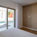 Krystal Bay البوفيرا
