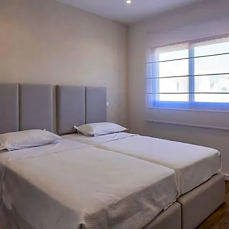 Krystal Bay Villa *