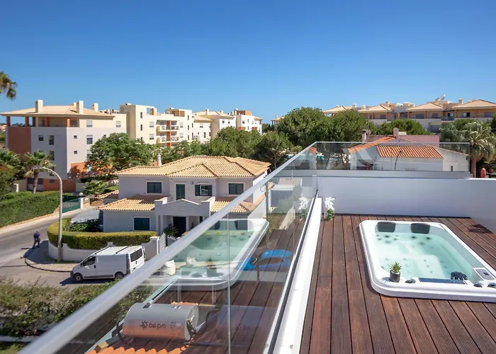 Krystal Bay * 阿尔布费拉